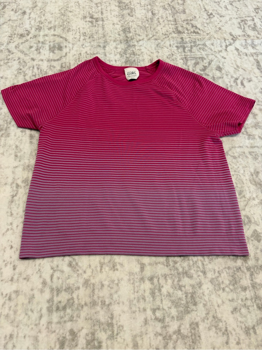 Athleta Girl Medium 8/10 Seamless Short Sleeve